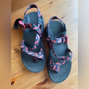 Women’s Size 8 Chaco’s
